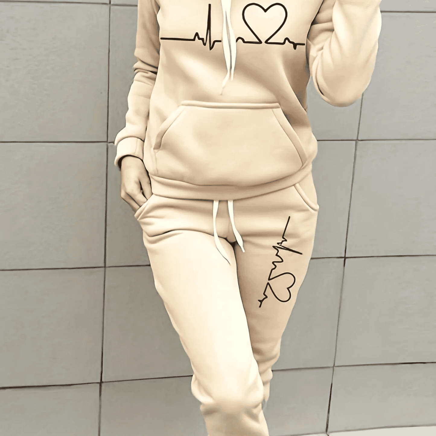 Elfriede | Damen Winter Hoodie- und Jogginghose-Set mit Herzschlagmotiv